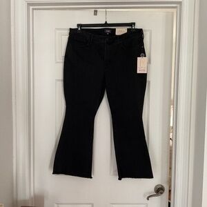 NYDJ Women’s NWT Petite 14 Black Jeans with frayed flared hem